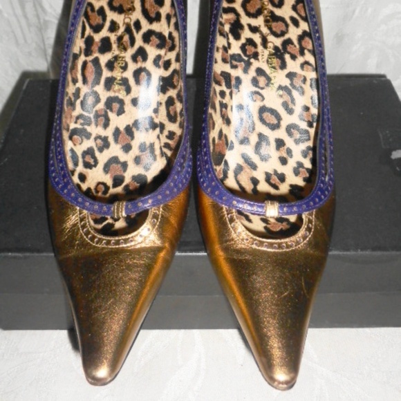 DOLCE & GABBANA Bronze Pointy Toe Pumps 38 8 - Picture 2 of 6